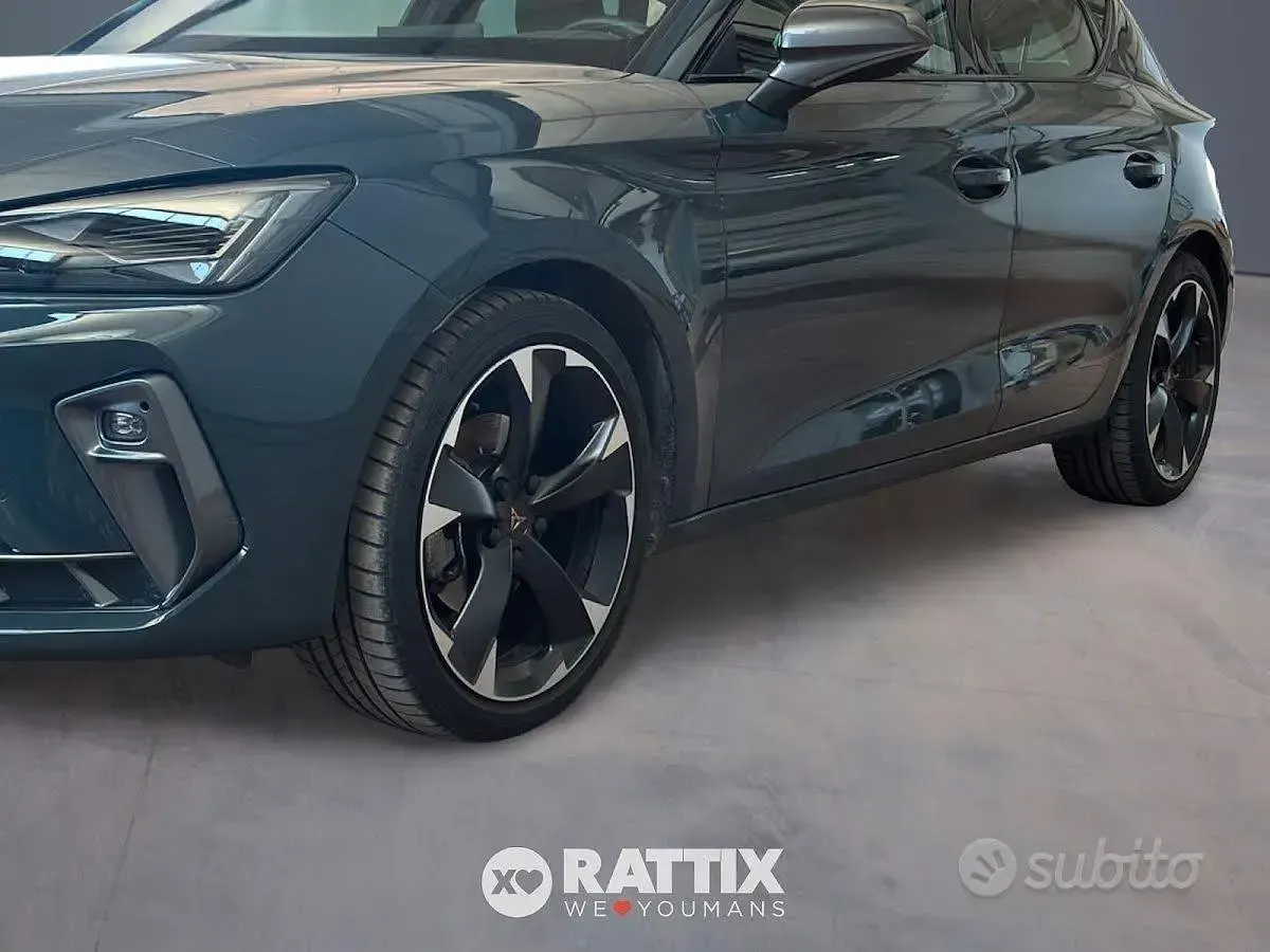 Usata Cupra Leon 150 CV (110 kW) 2025 Bluazzurro Berlina