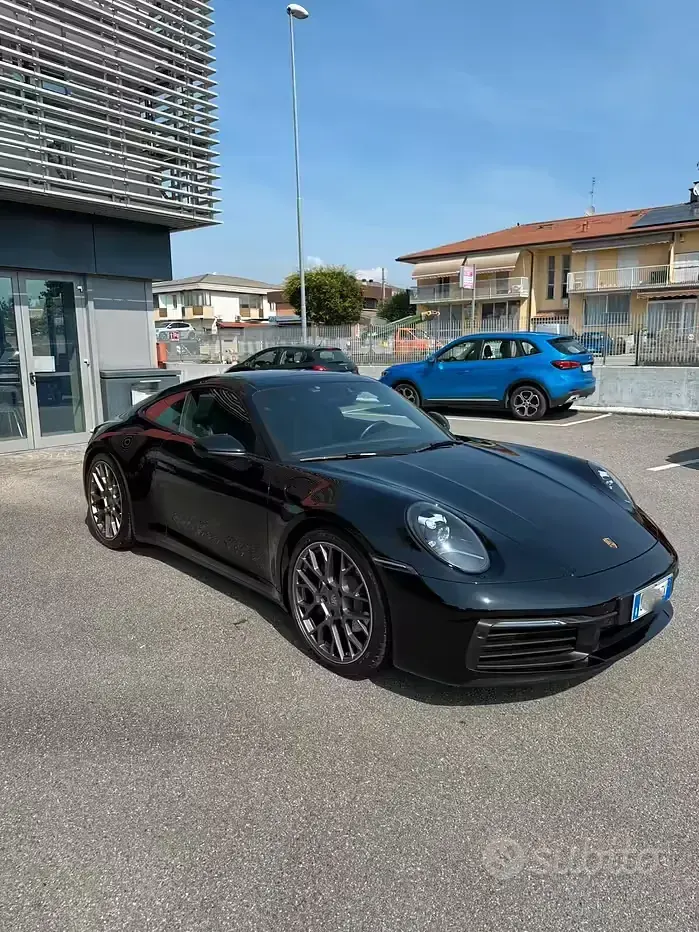 Usata Porsche 911 Carrera 385 CV (283 kW) 2023 Nero Coupé