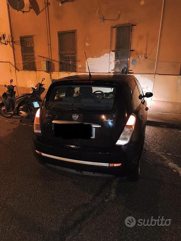 Usata Lancia Ypsilon 69 CV (50 kW) 2007 Nero Utilitaria
