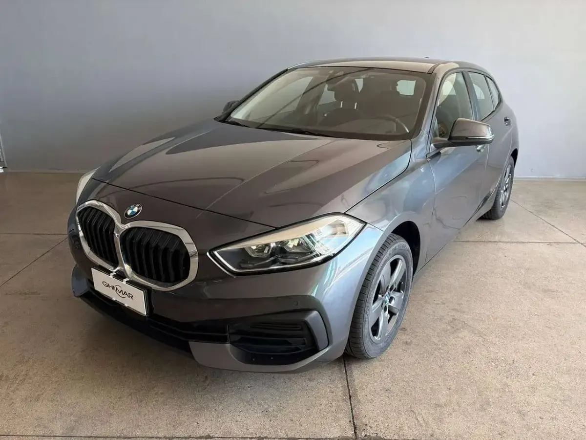 Usata BMW 116 Advantage 116 CV (85 kW) 2021 Grigio Utilitaria