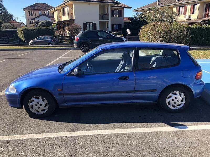 Usata Honda Civic 90 CV (66 kW) 1994 Blu Berlina
