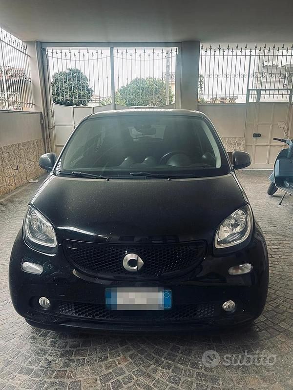 Usata Smart ForFour Passion 90 CV (66 kW) 2018 Nero Utilitaria