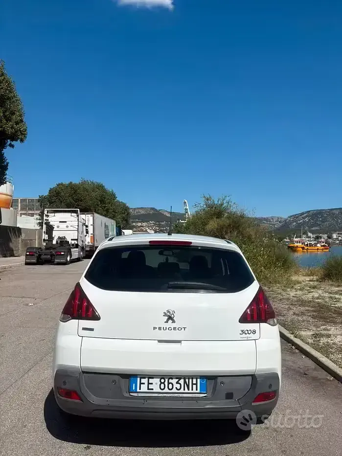 Usata Peugeot 3008 2016 Bianco SUV