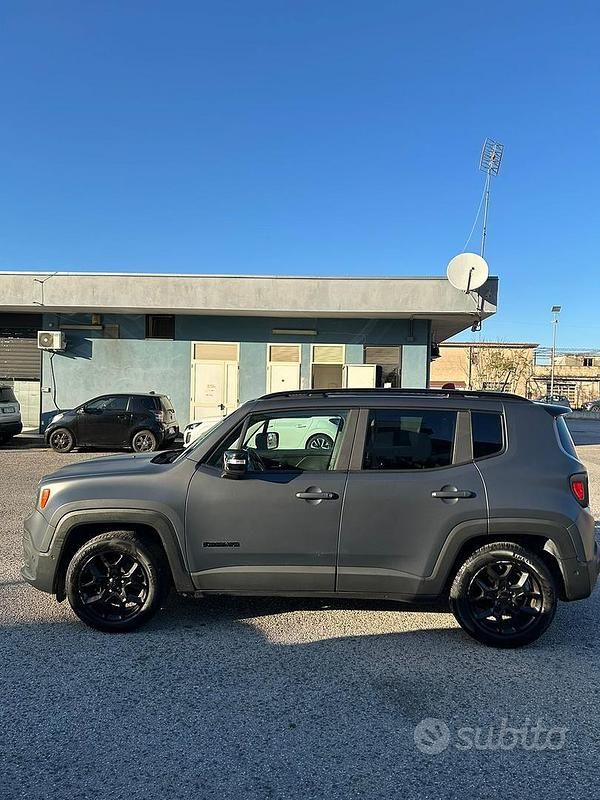 Usata Jeep Renegade 120 CV (88 kW) 2016 Grigio SUV