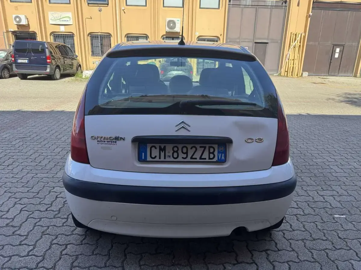 Usata Citroën C3 60 CV (44 kW) 2004 Bianco Berlina