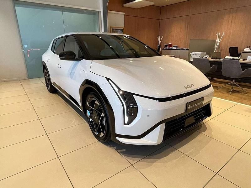 Nuova Kia EV4 GT-Line 50 kW (68 CV) 2026 Deluxe white Berlina