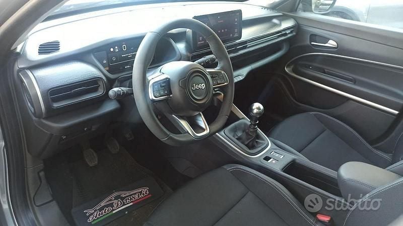 Usata Jeep Avenger Altitude 101 CV (74 kW) 2024 Grigio SUV