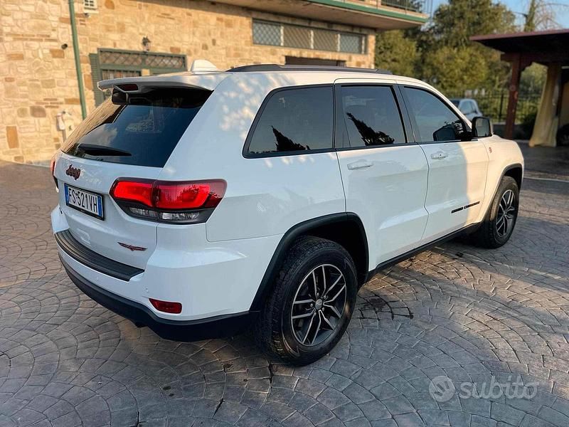 Usata Jeep Grand Cherokee Trailhawk 250 CV (183 kW) 2018 Bianco SUV