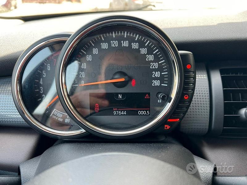 Begagnad Mini Cooper Coupé 75 HK (55 kW) 2015 Sportkupé