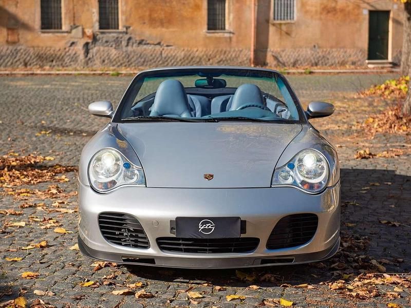 Usata Porsche 996 420 CV (308 kW) 2004 Argento Cabrio