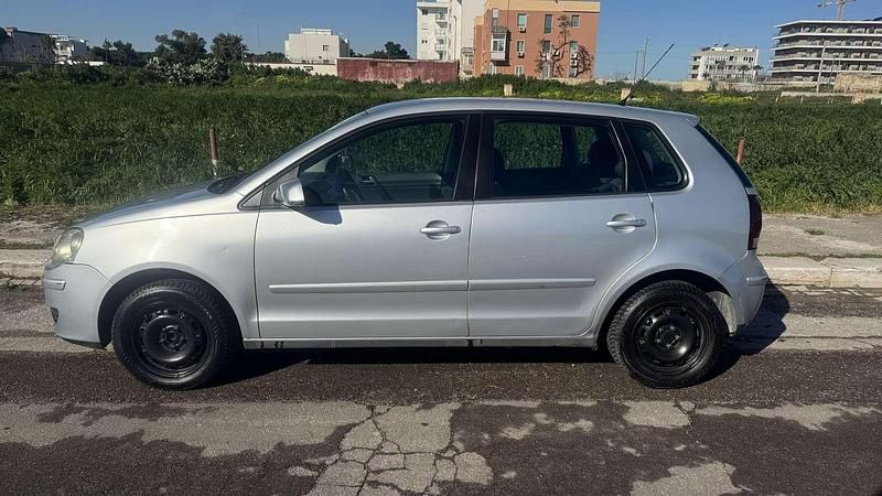 Usata VW Polo Trendline 69 CV (50 kW) 2006 Grigio Utilitaria