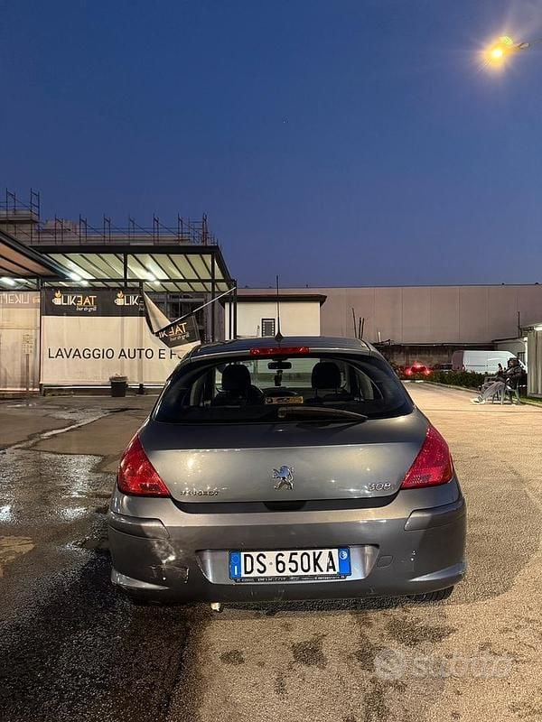 Usata Peugeot 308 120 CV (88 kW) 2008 Grigio Berlina