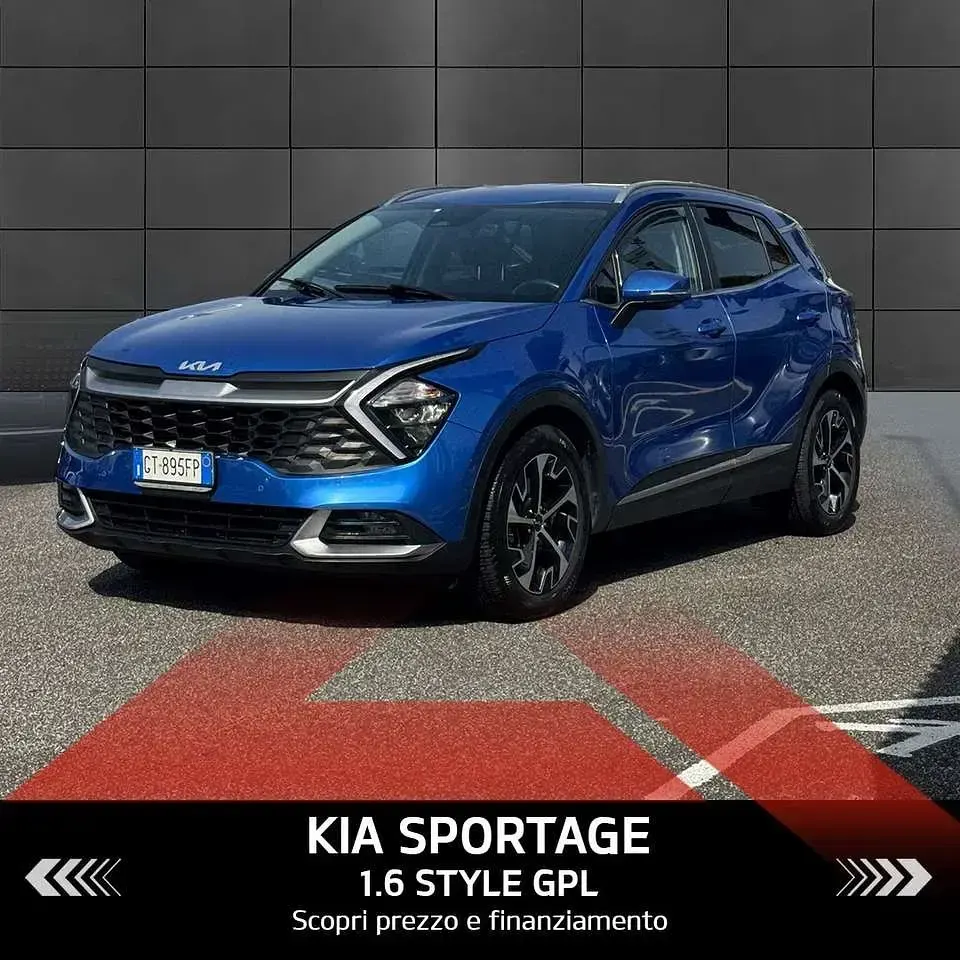Usata Kia Sportage Style 136 CV (100 kW) 2024 Blu/azzurro SUV