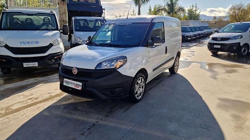 Bianco Usata 2021 Fiat Doblò Lounge Monovolume | 7500 € (Super prezzo) - Immagine 1/4
