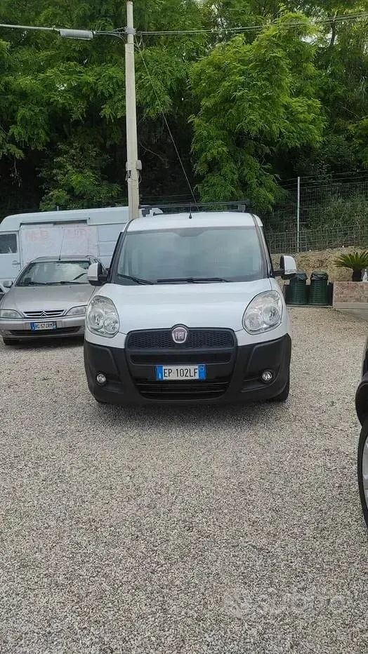 Usata Fiat Doblò Active 105 CV (77 kW) 2012 Bianco Monovolume