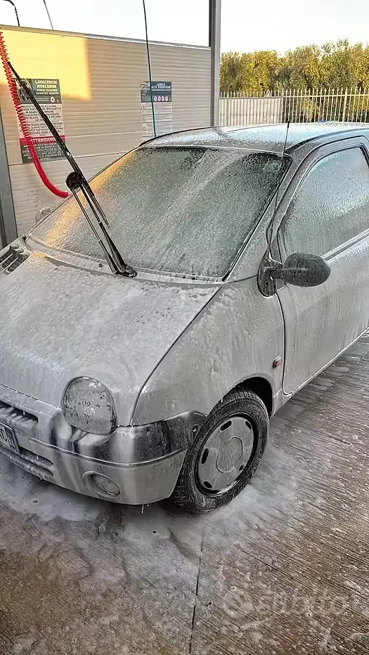 Usata Renault Twingo 58 CV (42 kW) 1999 Utilitaria
