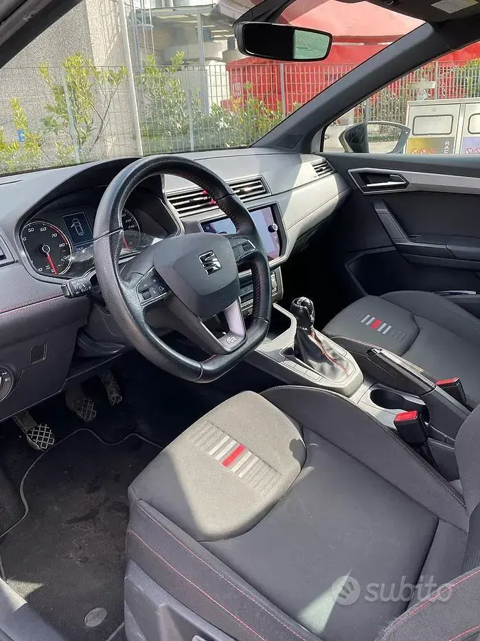 Usata Seat Ibiza 90 CV (66 kW) 2019 Bianco Utilitaria