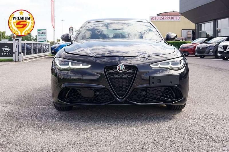 Nuova Alfa Romeo Giulia 211 CV (155 kW) 2025 Nero vesuvio Berlina