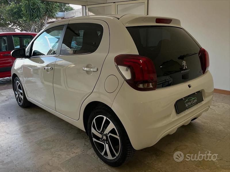 Usata Peugeot 108 Allure 69 CV (50 kW) 2017 Bianco Utilitaria