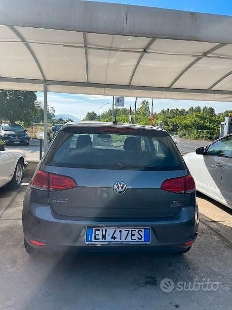 Usata VW Golf VII Comfortline 104 CV (76 kW) 2014 Marrone Berlina