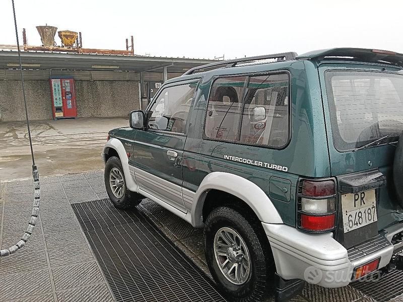 Usata Mitsubishi Pajero Select 99 CV (72 kW) 1993 Verde SUV