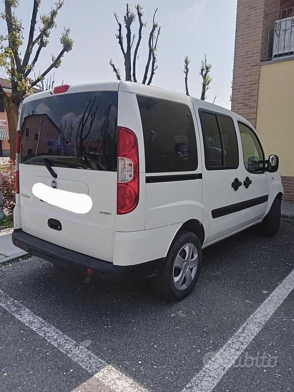 Usata Fiat Doblò 2007 Bianco Monovolume