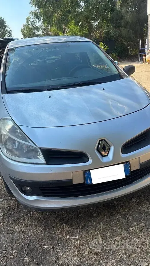 Usata Renault Clio III 68 CV (50 kW) 2007 Berlina