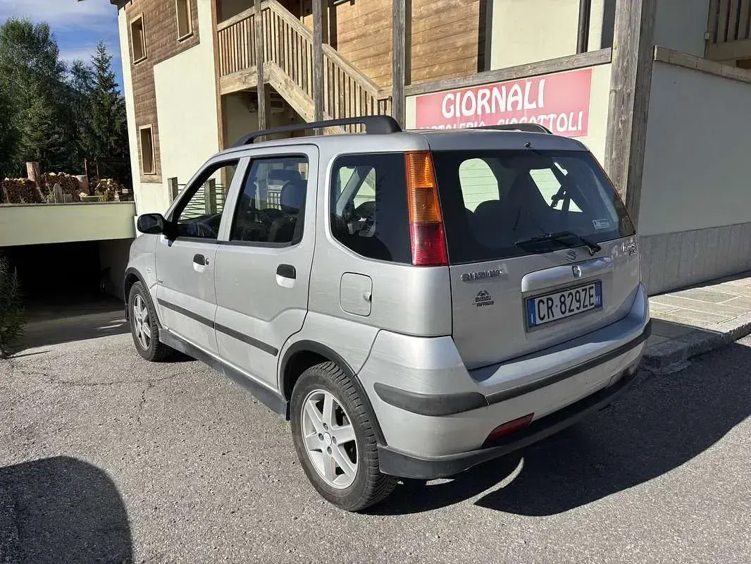 Usata Suzuki Ignis 99 CV (72 kW) 2004 Utilitaria