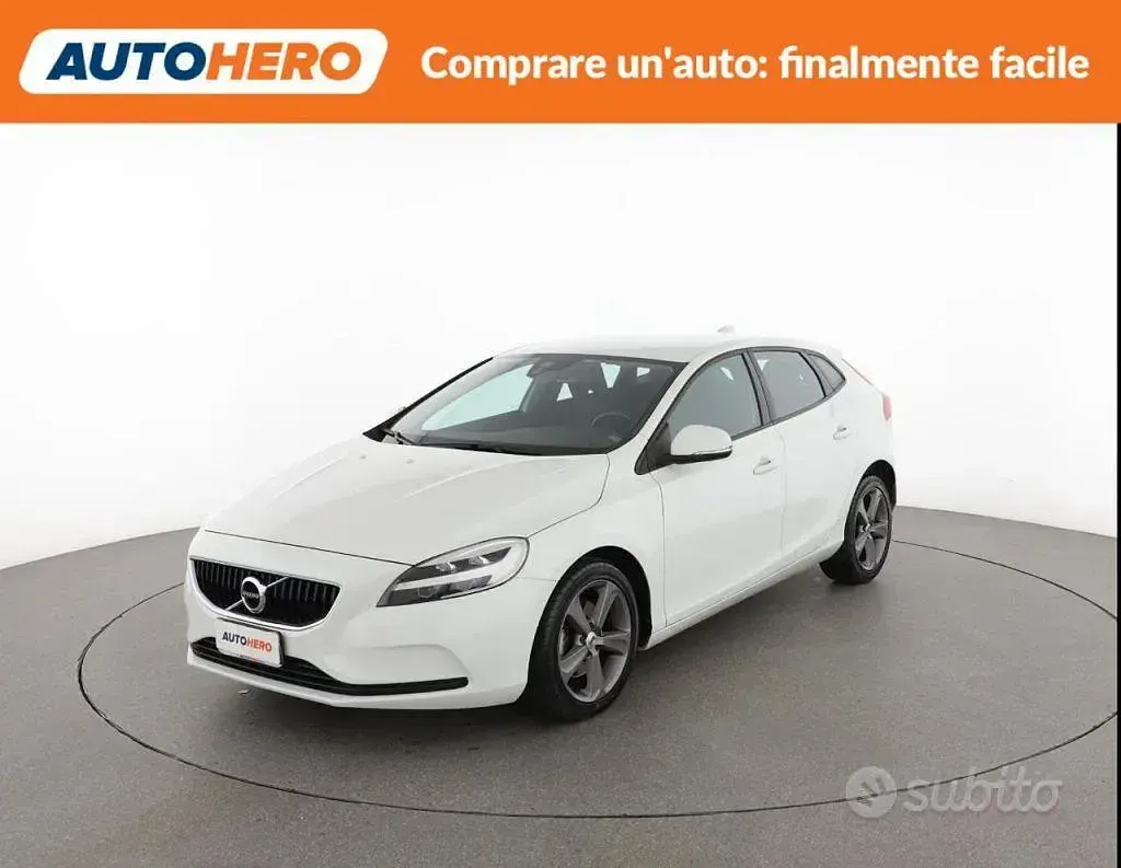 Usado Volvo V40 Plus 122 CV (89 kW) 2019 Berlina