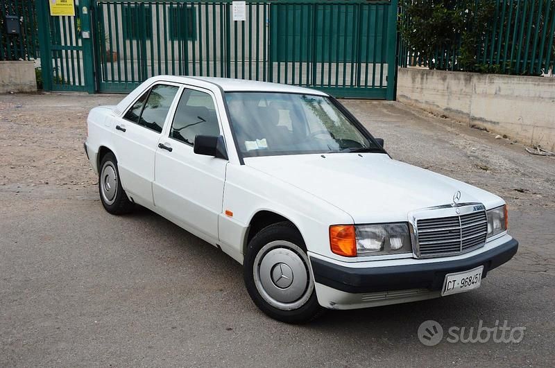 Usata Mercedes 190 109 CV (80 kW) 1991 Bianco Berlina