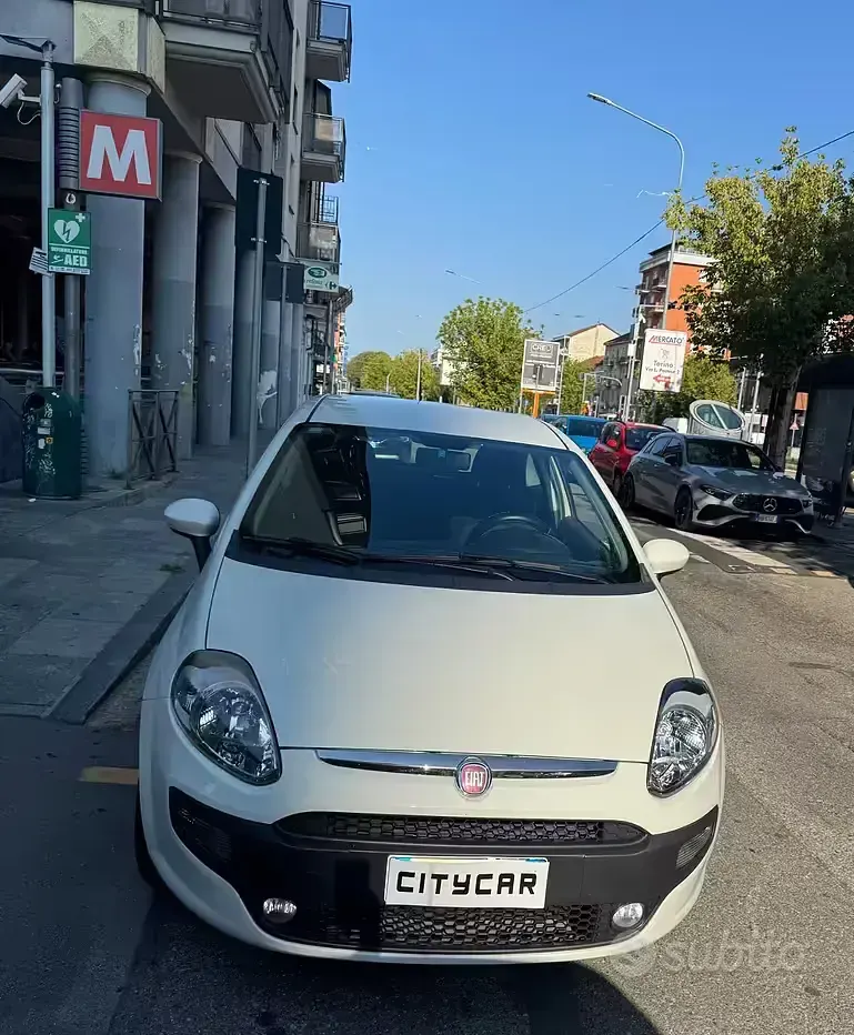 Usata Fiat Punto Evo Dynamic 77 CV (56 kW) 2011 Bianco Utilitaria