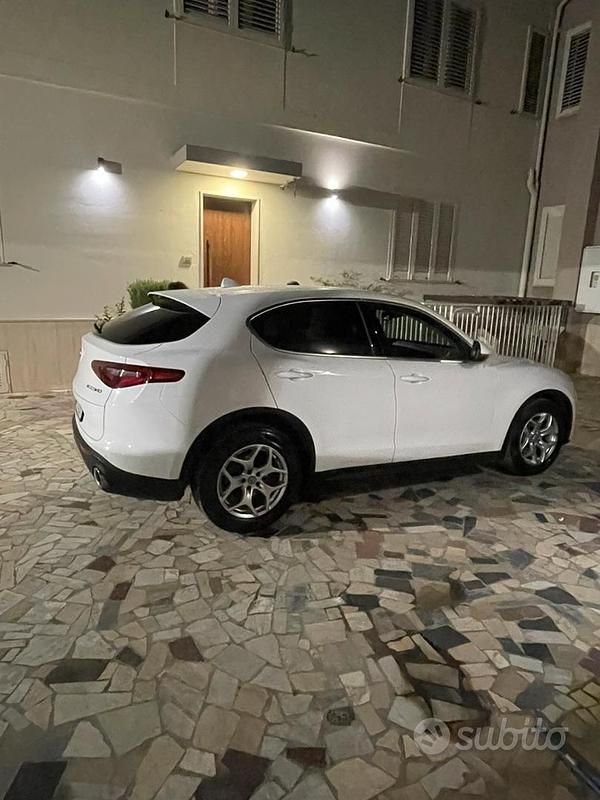 Usata Alfa Romeo Stelvio 179 CV (131 kW) 2018 Bianco SUV