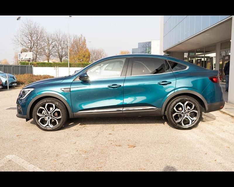 Usata Renault Arkana Techno 145 CV (106 kW) 2023 Blu zanzibar SUV