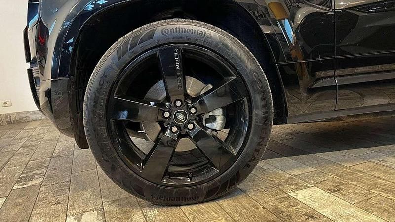 Usata Land Rover Defender SE Dynamic 200 CV (147 kW) 2024 Nero SUV