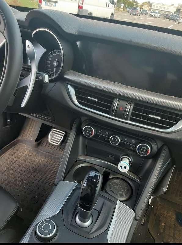 Usata Alfa Romeo Stelvio Executive 209 CV (153 kW) 2017 Blu/azzurro SUV