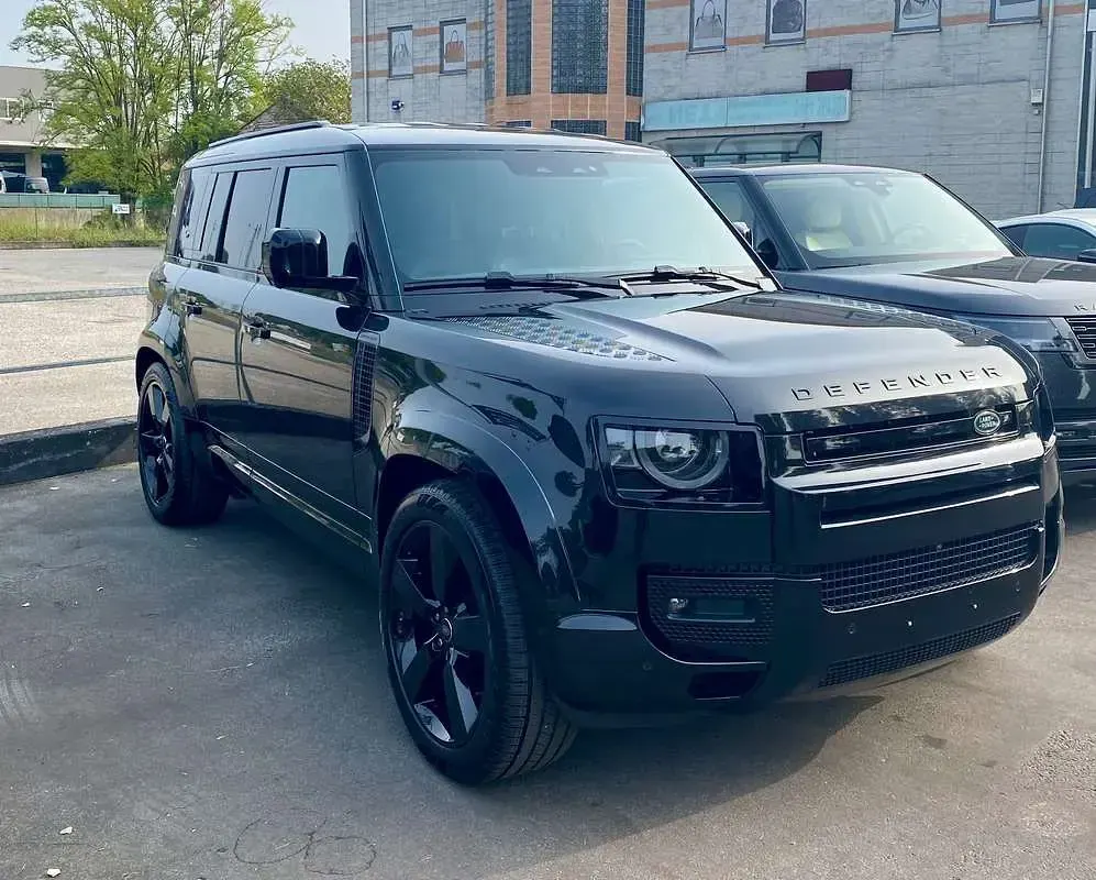 Usata Land Rover Defender SE Dynamic 200 CV (147 kW) 2022 Nero SUV