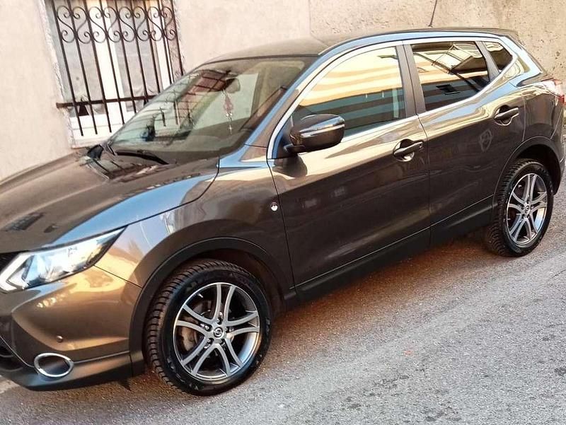 Usata Nissan Qashqai Acenta 131 CV (96 kW) 2014 Marrone SUV
