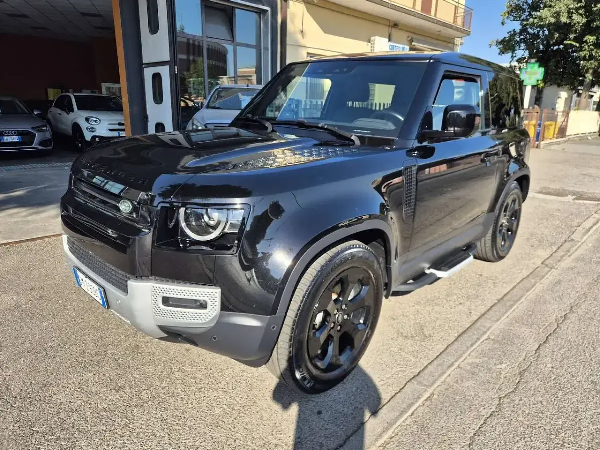 Usata Land Rover Defender SE 200 CV (147 kW) 2023 Nero SUV