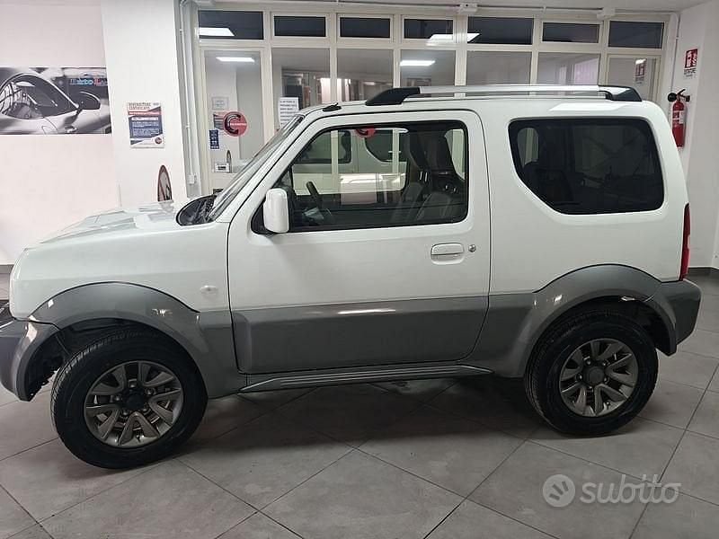 Usata Suzuki Jimny 84 CV (61 kW) 2016 Bianco SUV