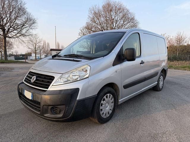 Usata Fiat Scudo 90 CV (66 kW) 2008 Argento Furgone