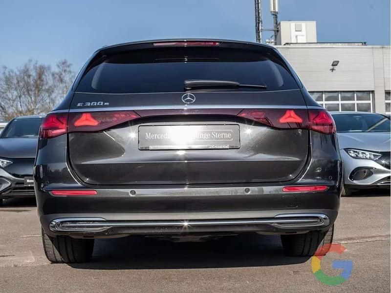 Usata Mercedes E300 AMG line 313 CV (230 kW) 2025 Grigio Station wagon