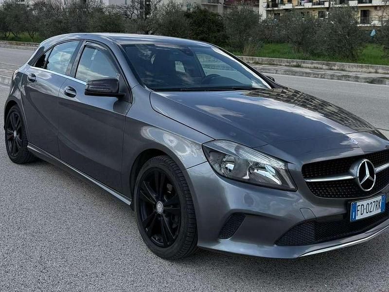 Usata Mercedes A160 Business 90 CV (66 kW) 2016 Grigio Berlina