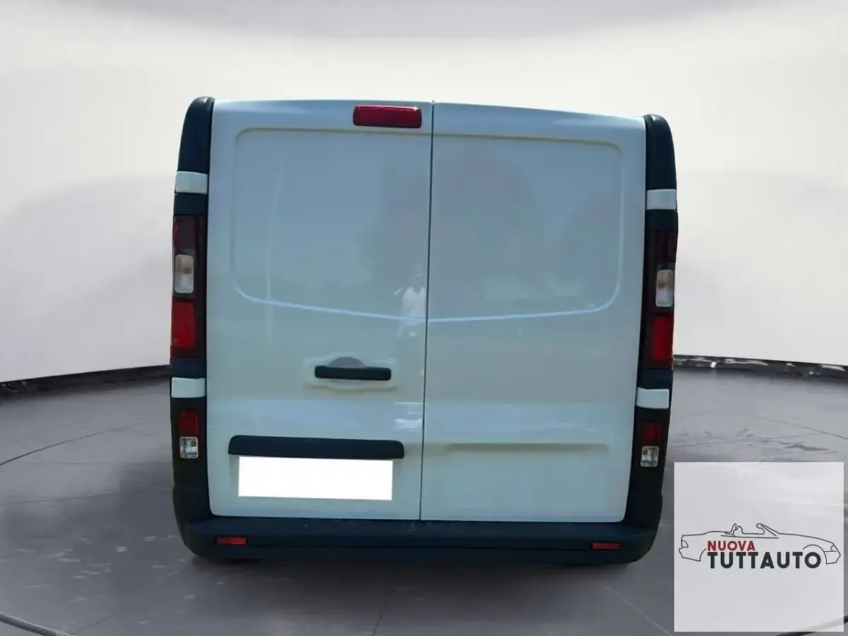 Usata Nissan NV300 121 CV (88 kW) 2018 Bianco Furgone