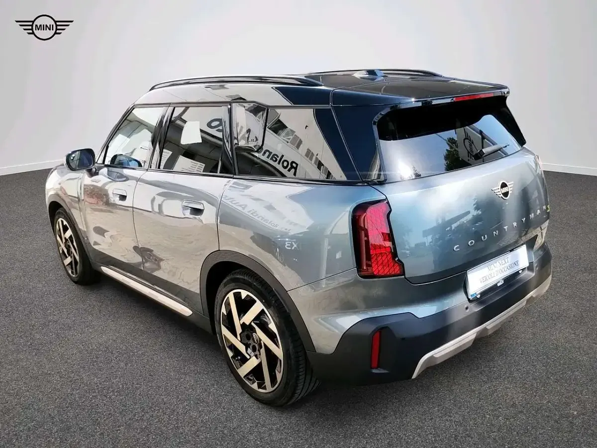 Nuova Mini Countryman Favoured 225 kW (306 CV) 2025 Verde SUV