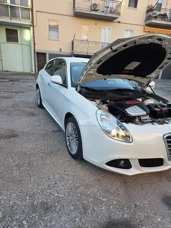 Brugt Alfa Romeo Giulietta Distinctive 120 HK (88 kW) 2011 Hatchback