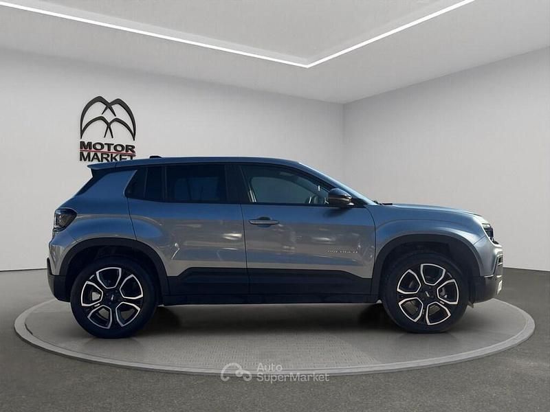 Usata Jeep Avenger Summit 101 CV (74 kW) 2025 Grigio / gray SUV