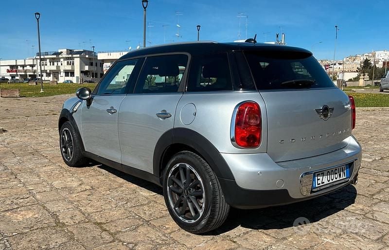 Usata Mini Cooper D Business 112 CV (82 kW) 2015 Grigio Utilitaria