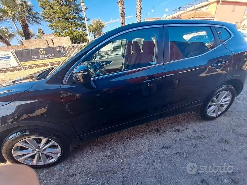 Usata Nissan Qashqai 131 CV (96 kW) 2017 Nero SUV