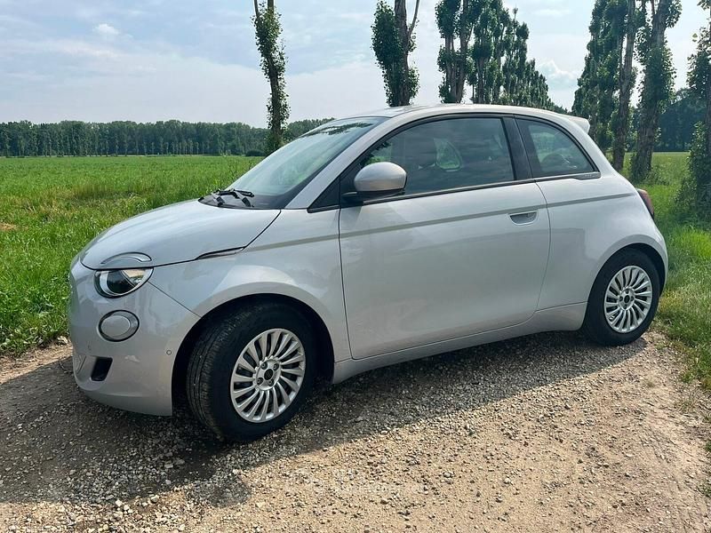 Nuova Fiat 500 Pop 65 CV (47 kW) 2026 Grigio Berlina