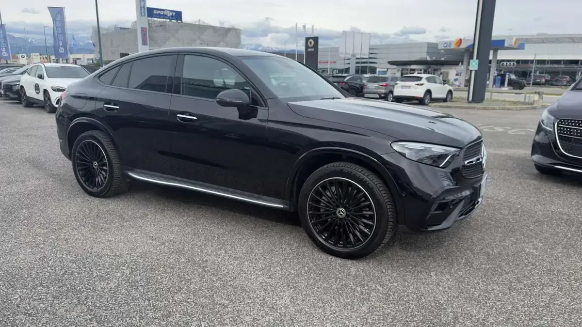 Usata Mercedes GLC400d AMG Line Premium 252 CV (185 kW) 2023 Nero SUV